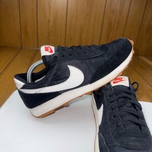 Nike Daybreak  Black Summit White Gum Waffle Sole Sneakers CK2351-001 Size 8